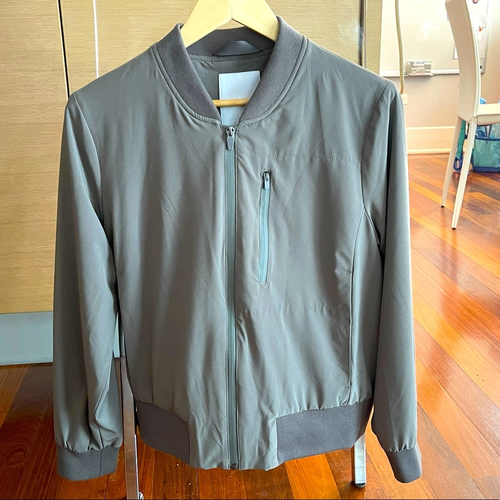 Never-worn brand-new BR standard bomber size petite L